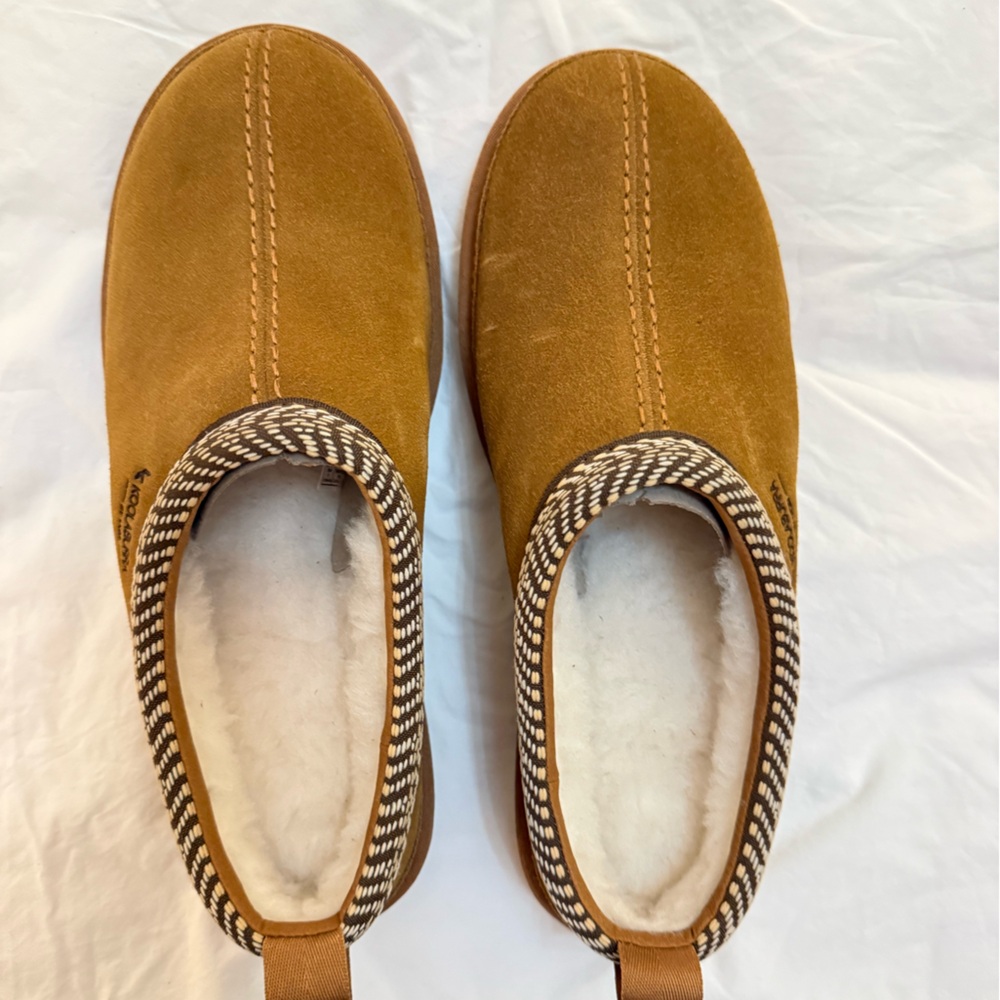 Koolaburra by UGG Suede Slippers (men’s 8, women’s 10)